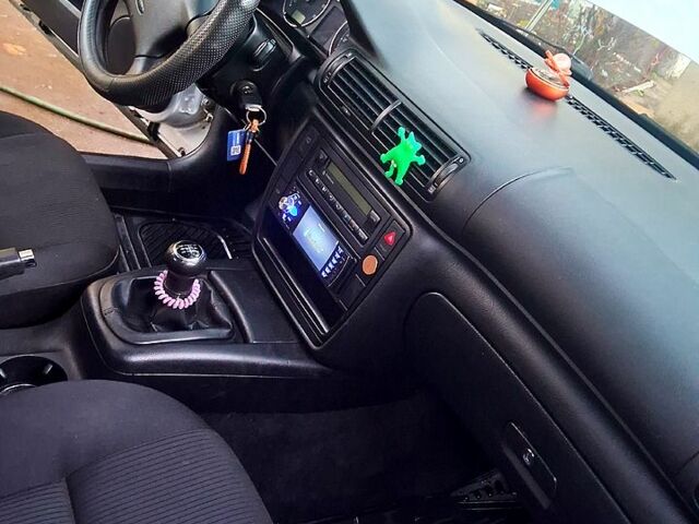 Серый Фольксваген Пассат, объемом двигателя 1.6 л и пробегом 130 тыс. км за 3900 $, фото 10 на Automoto.ua