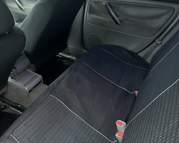 Серый Фольксваген Пассат, объемом двигателя 1.9 л и пробегом 390 тыс. км за 3000 $, фото 10 на Automoto.ua