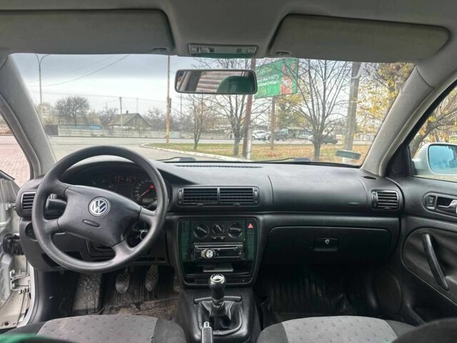 Серый Фольксваген Пассат, объемом двигателя 1.9 л и пробегом 370 тыс. км за 2299 $, фото 7 на Automoto.ua