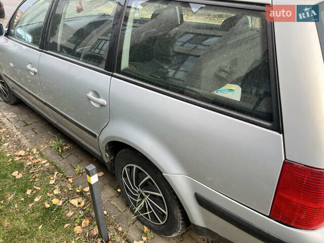Серый Фольксваген Пассат, объемом двигателя 1.9 л и пробегом 299 тыс. км за 2200 $, фото 5 на Automoto.ua