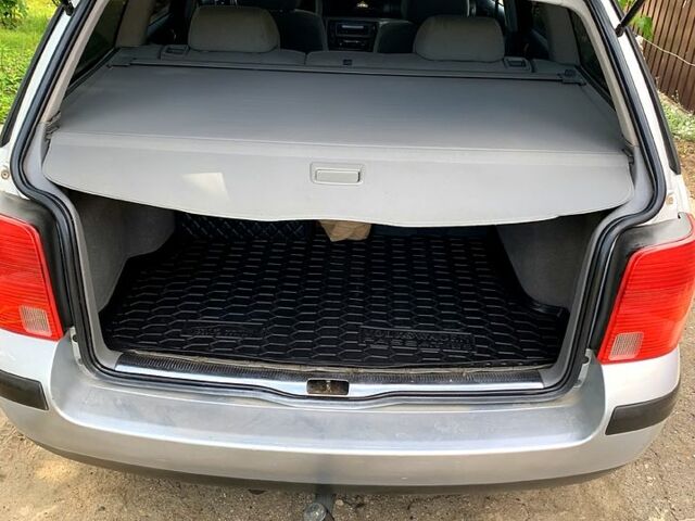 Серый Фольксваген Пассат, объемом двигателя 1.6 л и пробегом 190 тыс. км за 6000 $, фото 10 на Automoto.ua