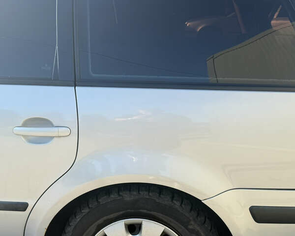 Серый Фольксваген Пассат, объемом двигателя 1.6 л и пробегом 284 тыс. км за 3800 $, фото 6 на Automoto.ua