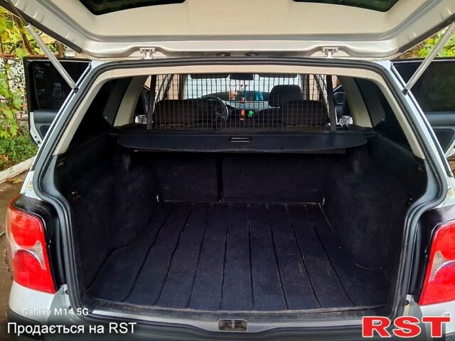 Серый Фольксваген Пассат, объемом двигателя 1.6 л и пробегом 130 тыс. км за 3900 $, фото 8 на Automoto.ua