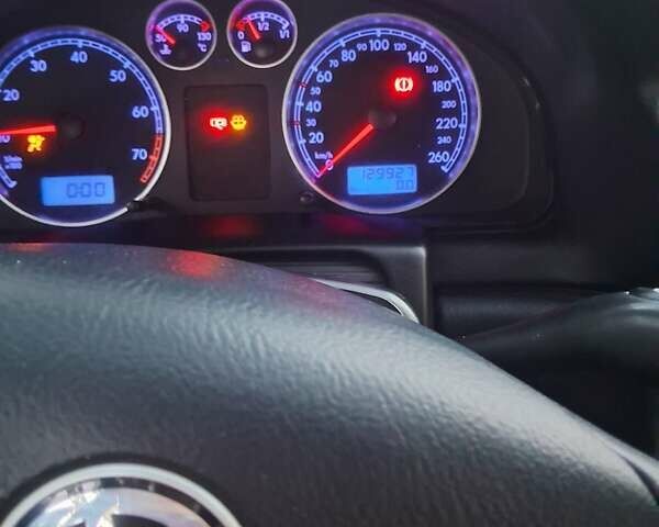 Серый Фольксваген Пассат, объемом двигателя 1.6 л и пробегом 130 тыс. км за 3900 $, фото 13 на Automoto.ua