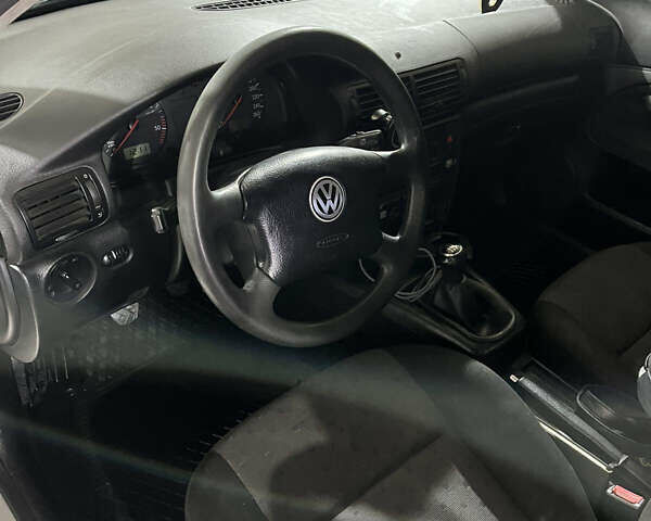 Серый Фольксваген Пассат, объемом двигателя 1.9 л и пробегом 408 тыс. км за 3800 $, фото 8 на Automoto.ua