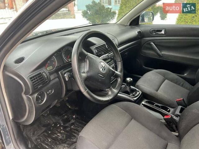 Сірий Фольксваген Пассат, об'ємом двигуна 1.6 л та пробігом 232 тис. км за 4100 $, фото 22 на Automoto.ua