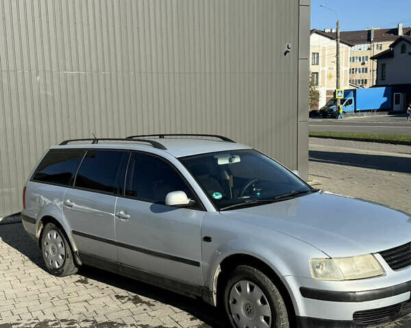 Серый Фольксваген Пассат, объемом двигателя 1.6 л и пробегом 284 тыс. км за 3800 $, фото 11 на Automoto.ua