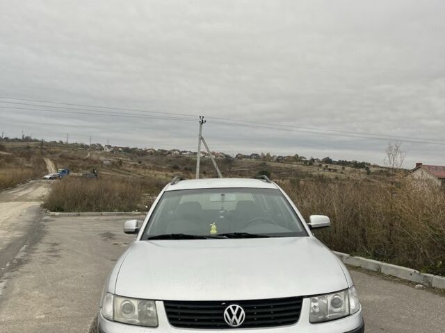 Серый Фольксваген Пассат, объемом двигателя 1.9 л и пробегом 438 тыс. км за 2500 $, фото 1 на Automoto.ua