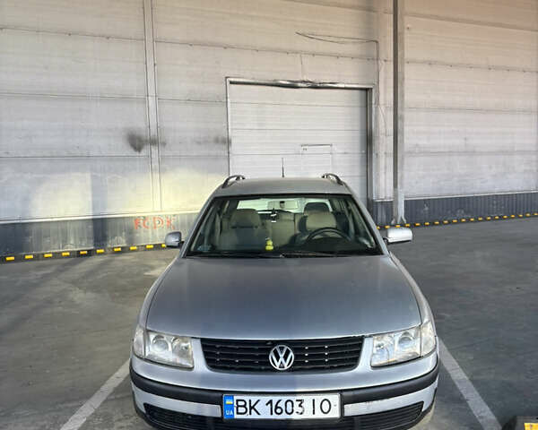 Серый Фольксваген Пассат, объемом двигателя 1.9 л и пробегом 400 тыс. км за 2300 $, фото 1 на Automoto.ua