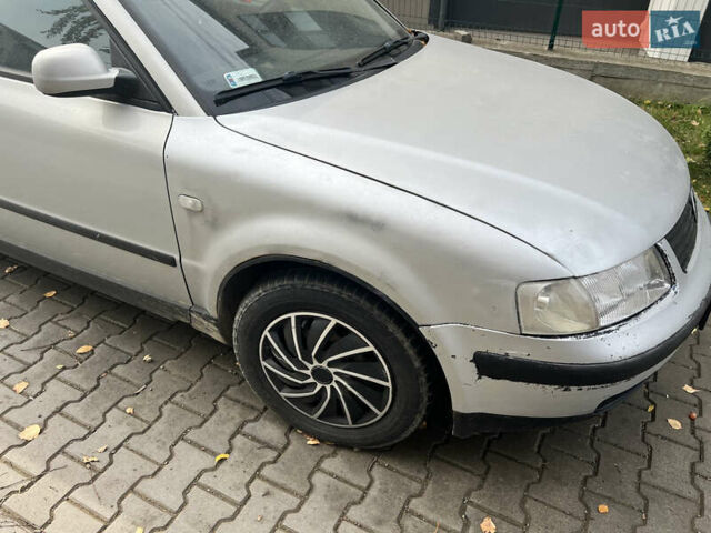 Серый Фольксваген Пассат, объемом двигателя 1.9 л и пробегом 299 тыс. км за 2200 $, фото 1 на Automoto.ua