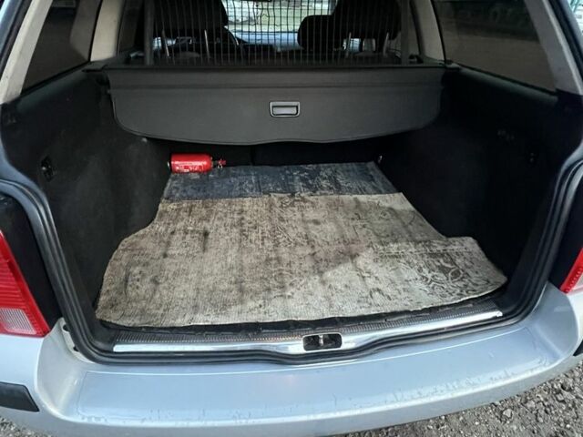 Сірий Фольксваген Пассат, об'ємом двигуна 1.9 л та пробігом 301 тис. км за 3499 $, фото 17 на Automoto.ua