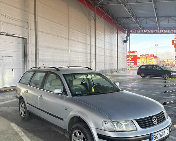 Серый Фольксваген Пассат, объемом двигателя 1.9 л и пробегом 400 тыс. км за 2300 $, фото 2 на Automoto.ua