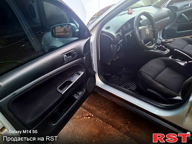 Серый Фольксваген Пассат, объемом двигателя 1.6 л и пробегом 130 тыс. км за 3900 $, фото 7 на Automoto.ua