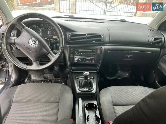 Сірий Фольксваген Пассат, об'ємом двигуна 1.6 л та пробігом 232 тис. км за 4100 $, фото 18 на Automoto.ua