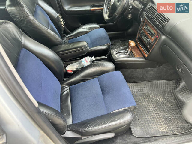 Серый Фольксваген Пассат, объемом двигателя 1.9 л и пробегом 299 тыс. км за 2200 $, фото 9 на Automoto.ua