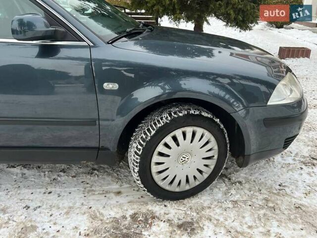 Сірий Фольксваген Пассат, об'ємом двигуна 1.6 л та пробігом 232 тис. км за 4100 $, фото 3 на Automoto.ua