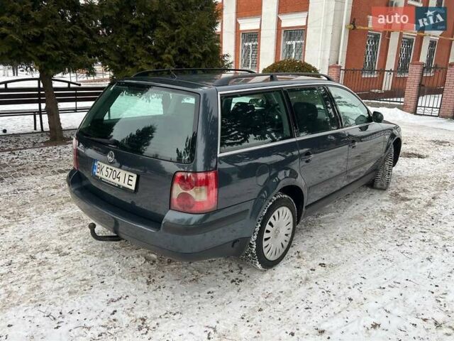 Сірий Фольксваген Пассат, об'ємом двигуна 1.6 л та пробігом 232 тис. км за 4100 $, фото 11 на Automoto.ua