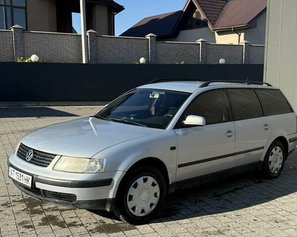 Серый Фольксваген Пассат, объемом двигателя 1.6 л и пробегом 284 тыс. км за 3800 $, фото 12 на Automoto.ua