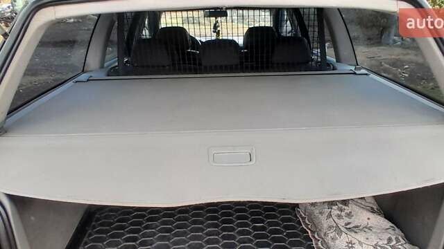 Серый Фольксваген Пассат, объемом двигателя 1.8 л и пробегом 385 тыс. км за 3600 $, фото 2 на Automoto.ua