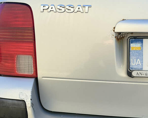 Серый Фольксваген Пассат, объемом двигателя 1.6 л и пробегом 284 тыс. км за 3800 $, фото 25 на Automoto.ua