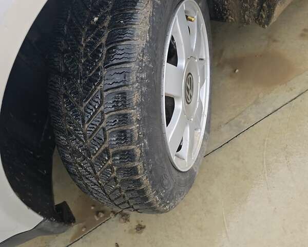 Серый Фольксваген Пассат, объемом двигателя 1.9 л и пробегом 368 тыс. км за 2300 $, фото 2 на Automoto.ua