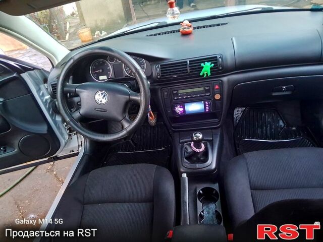 Серый Фольксваген Пассат, объемом двигателя 1.6 л и пробегом 130 тыс. км за 3900 $, фото 12 на Automoto.ua