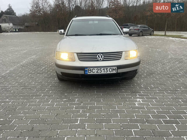 Серый Фольксваген Пассат, объемом двигателя 1.6 л и пробегом 345 тыс. км за 2450 $, фото 2 на Automoto.ua