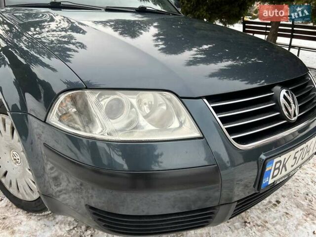 Сірий Фольксваген Пассат, об'ємом двигуна 1.6 л та пробігом 232 тис. км за 4100 $, фото 2 на Automoto.ua
