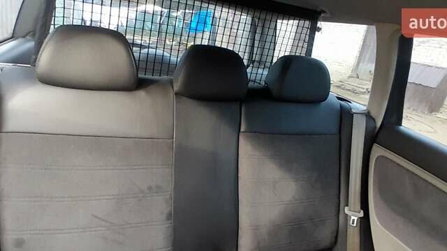 Серый Фольксваген Пассат, объемом двигателя 1.8 л и пробегом 385 тыс. км за 3600 $, фото 12 на Automoto.ua