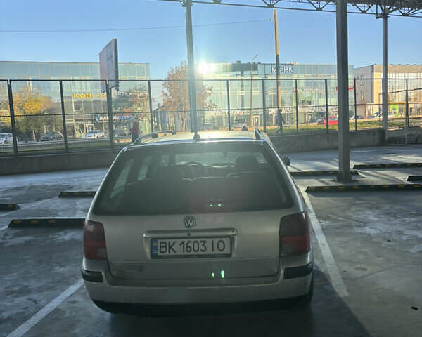 Серый Фольксваген Пассат, объемом двигателя 1.9 л и пробегом 400 тыс. км за 2300 $, фото 5 на Automoto.ua