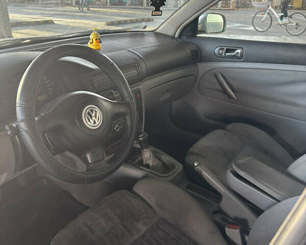 Серый Фольксваген Пассат, объемом двигателя 1.9 л и пробегом 400 тыс. км за 2300 $, фото 8 на Automoto.ua