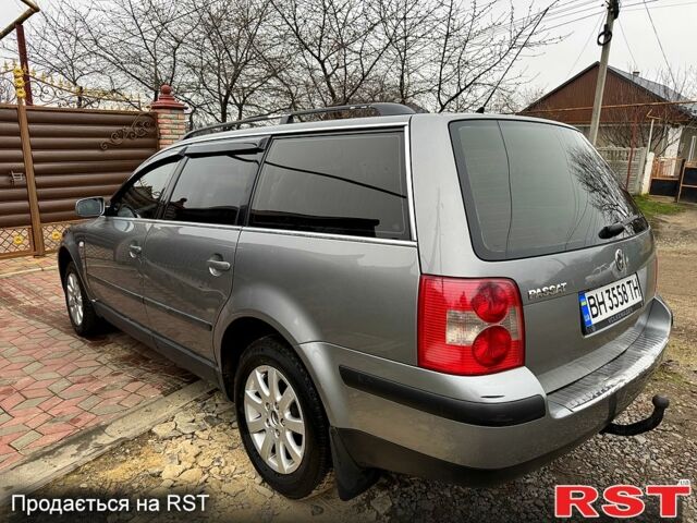 Серый Фольксваген Пассат, объемом двигателя 1.6 л и пробегом 270 тыс. км за 3950 $, фото 2 на Automoto.ua