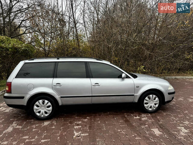 Серый Фольксваген Пассат, объемом двигателя 1.6 л и пробегом 249 тыс. км за 3650 $, фото 5 на Automoto.ua