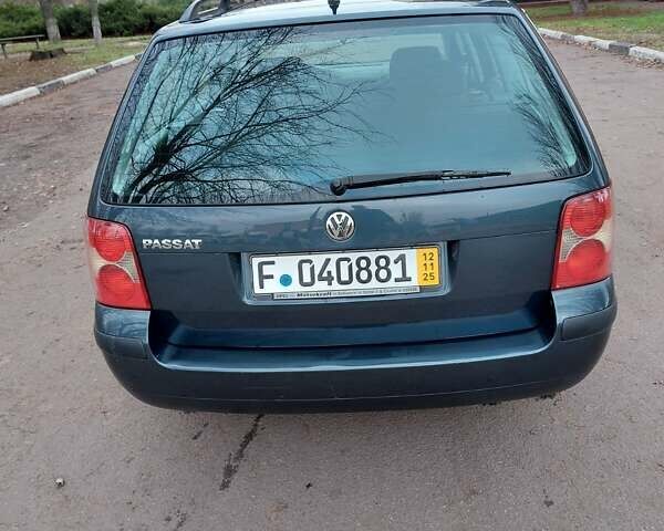Серый Фольксваген Пассат, объемом двигателя 1.6 л и пробегом 231 тыс. км за 5500 $, фото 2 на Automoto.ua