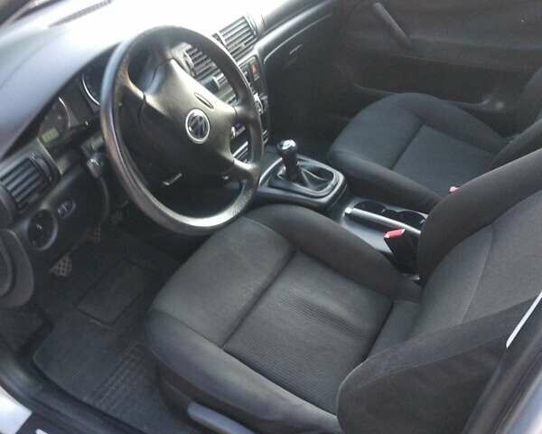 Серый Фольксваген Пассат, объемом двигателя 1.6 л и пробегом 258 тыс. км за 4399 $, фото 13 на Automoto.ua