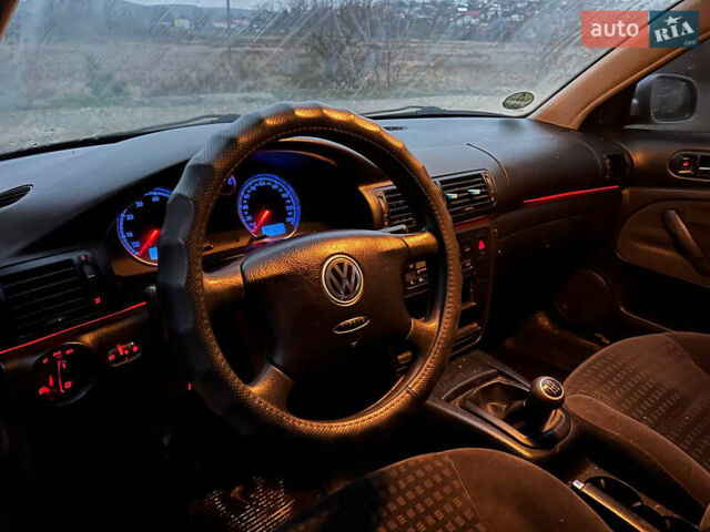 Сірий Фольксваген Пассат, об'ємом двигуна 1.98 л та пробігом 220 тис. км за 2800 $, фото 8 на Automoto.ua