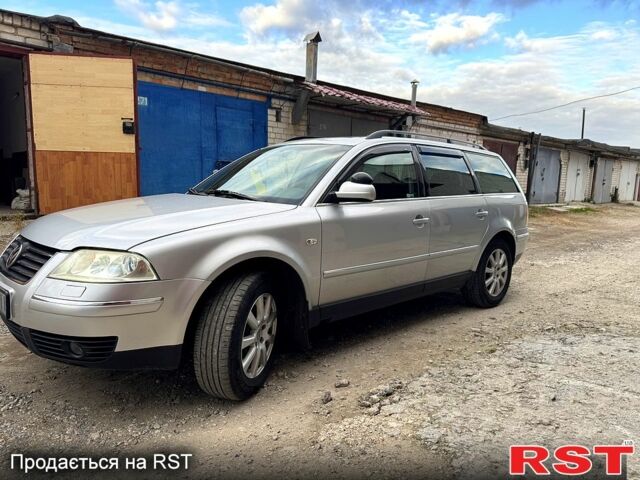 Серый Фольксваген Пассат, объемом двигателя 1.9 л и пробегом 268 тыс. км за 4700 $, фото 2 на Automoto.ua