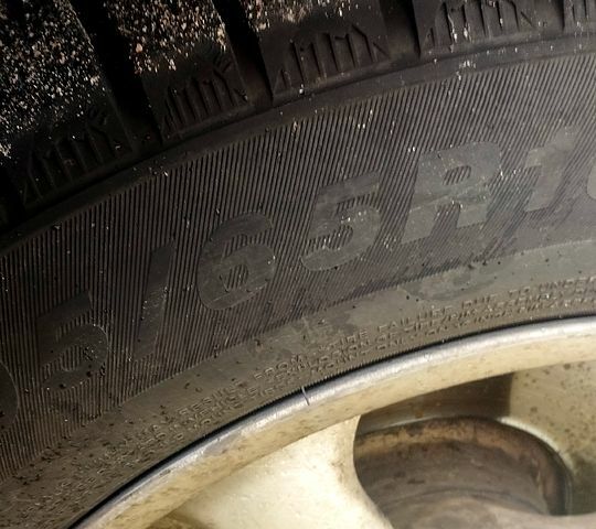 Серый Фольксваген Пассат, объемом двигателя 2.8 л и пробегом 360 тыс. км за 4600 $, фото 3 на Automoto.ua