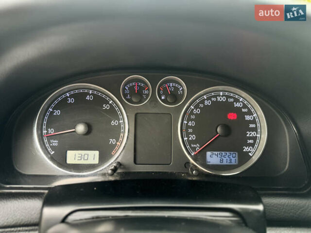 Серый Фольксваген Пассат, объемом двигателя 1.6 л и пробегом 249 тыс. км за 3650 $, фото 7 на Automoto.ua