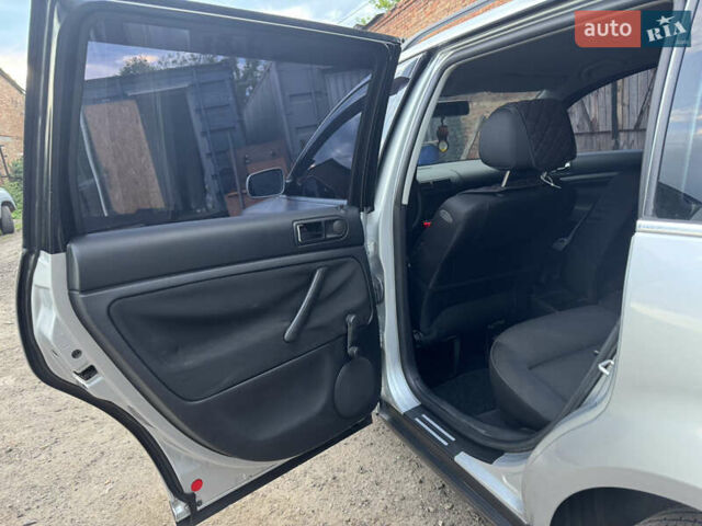 Серый Фольксваген Пассат, объемом двигателя 1.6 л и пробегом 222 тыс. км за 5200 $, фото 7 на Automoto.ua