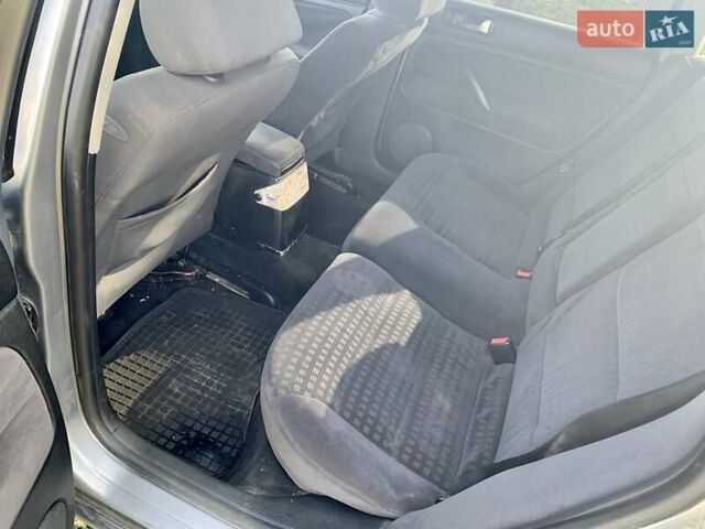 Серый Фольксваген Пассат, объемом двигателя 1.9 л и пробегом 350 тыс. км за 4050 $, фото 5 на Automoto.ua