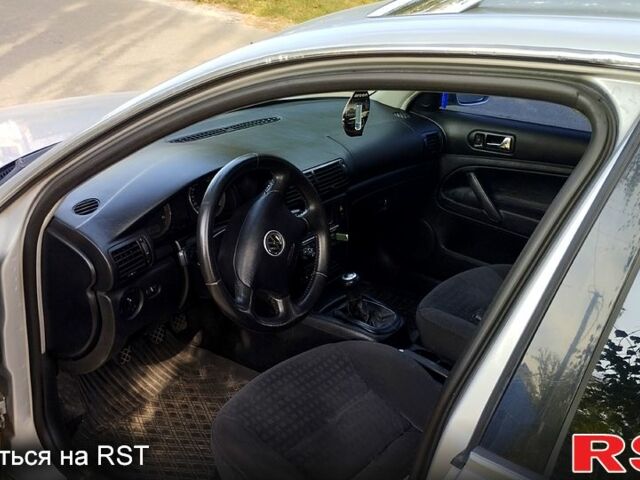 Серый Фольксваген Пассат, объемом двигателя 2.8 л и пробегом 360 тыс. км за 4600 $, фото 5 на Automoto.ua