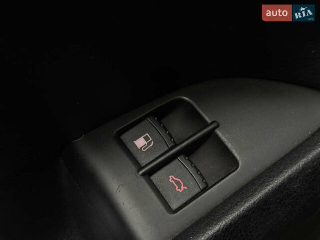 Серый Фольксваген Пассат, объемом двигателя 2 л и пробегом 254 тыс. км за 3990 $, фото 11 на Automoto.ua