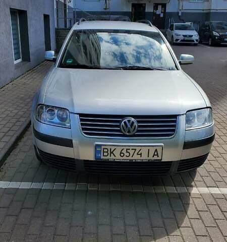 Сірий Фольксваген Пассат, об'ємом двигуна 1.6 л та пробігом 220 тис. км за 4400 $, фото 3 на Automoto.ua