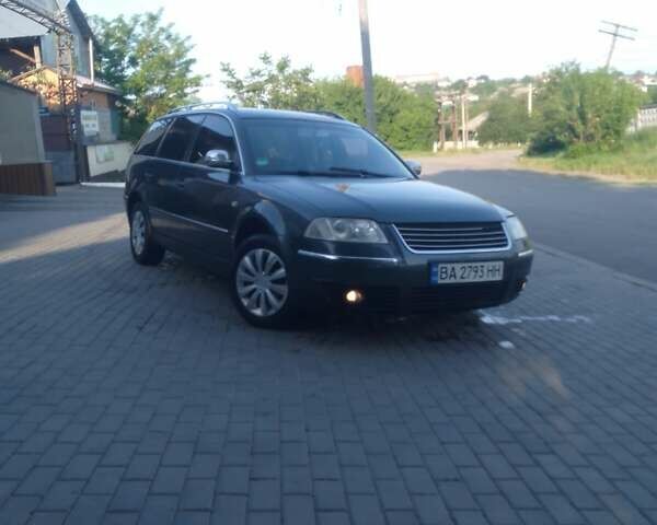 Серый Фольксваген Пассат, объемом двигателя 1.6 л и пробегом 250 тыс. км за 5050 $, фото 4 на Automoto.ua