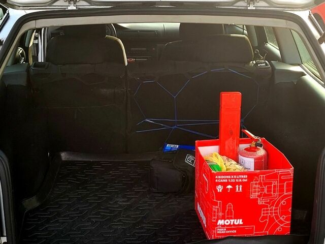 Сірий Фольксваген Пассат, об'ємом двигуна 1.6 л та пробігом 292 тис. км за 3499 $, фото 8 на Automoto.ua