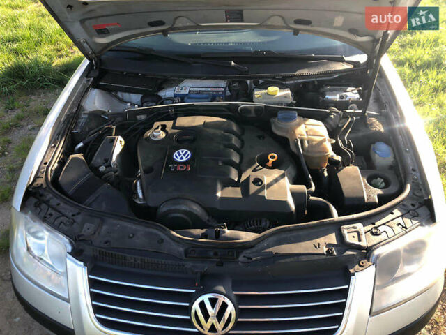 Сірий Фольксваген Пассат, об'ємом двигуна 1.9 л та пробігом 250 тис. км за 4400 $, фото 8 на Automoto.ua