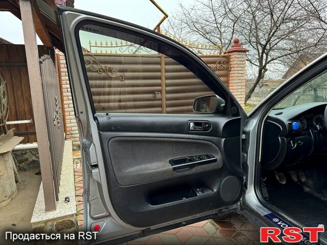 Серый Фольксваген Пассат, объемом двигателя 1.6 л и пробегом 270 тыс. км за 3950 $, фото 8 на Automoto.ua