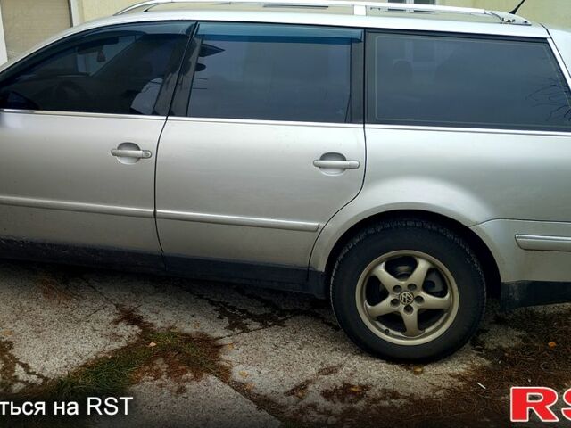 Серый Фольксваген Пассат, объемом двигателя 2.8 л и пробегом 360 тыс. км за 4600 $, фото 1 на Automoto.ua