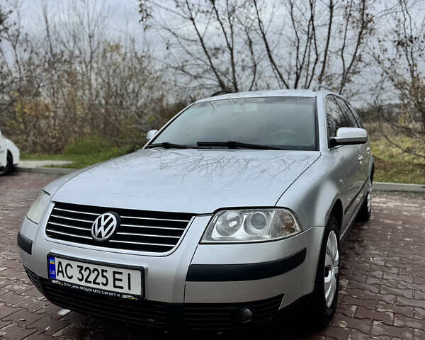 Серый Фольксваген Пассат, объемом двигателя 1.6 л и пробегом 249 тыс. км за 3650 $, фото 1 на Automoto.ua